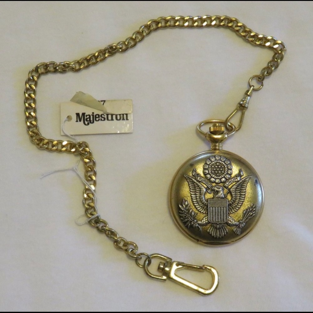 Majestron Pocket Gold Tone Watch Majesti Quartz W Silver Tone United States Seal
